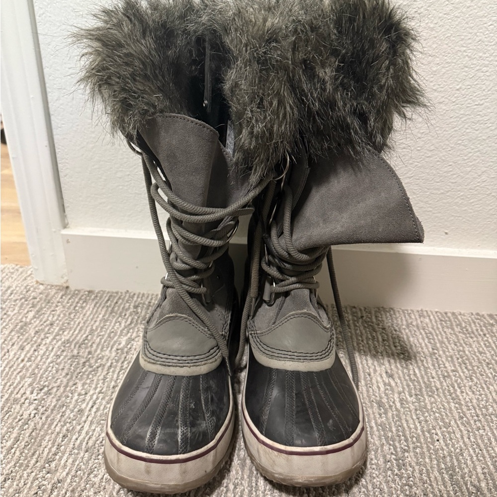Sorel Gray Fur-Lined Women's Boots